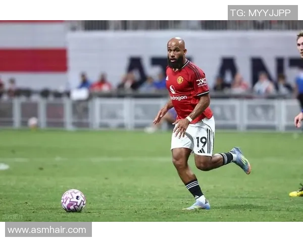 莱比锡狂胜曼联五球绝杀引发转会风波全场沸腾