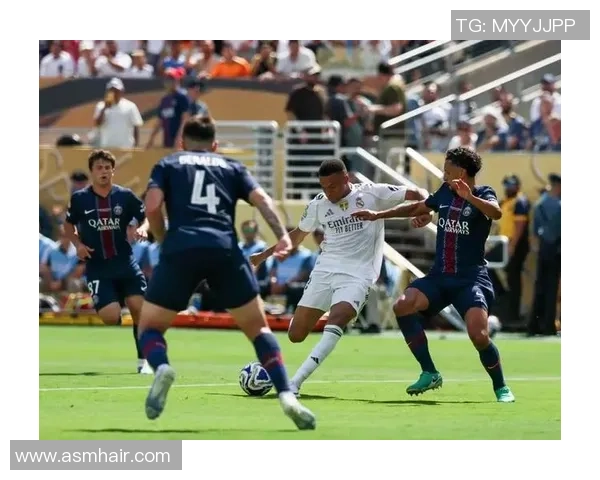 西甲激情对决波尔图强势3-0击败巴黎圣日耳曼引爆全场热情